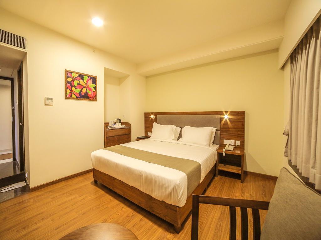 The Basil Park Bhavnagar Quarto foto