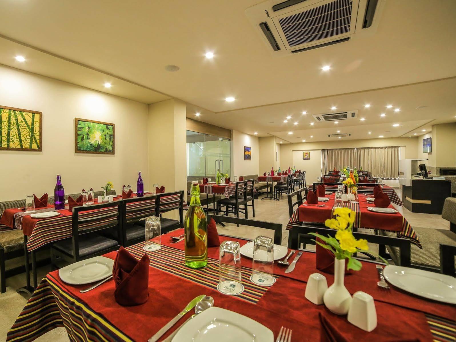 The Basil Park Bhavnagar Exterior foto